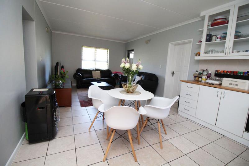 3 Bedroom Property for Sale in Vredekloof East Western Cape